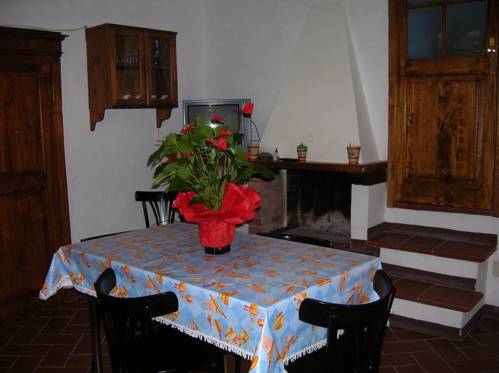 Borgo Vecchio Hotel Montalcino Bilik gambar
