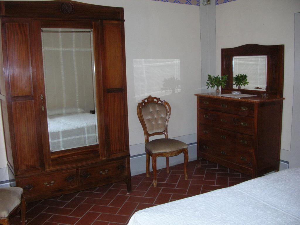 Borgo Vecchio Hotel Montalcino Bilik gambar